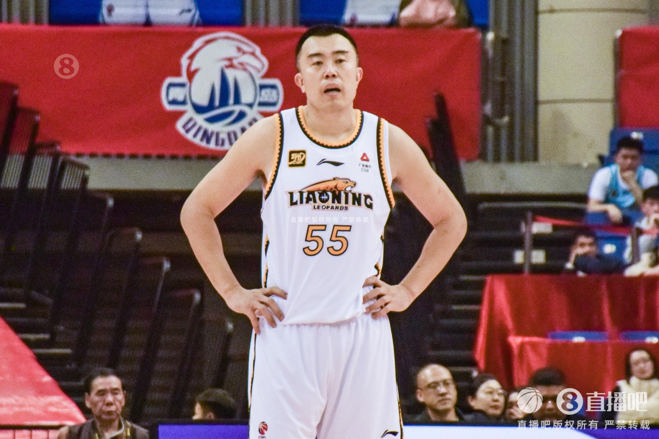 老將盡力了！韓德君7中4拿到14分12籃板3助攻
